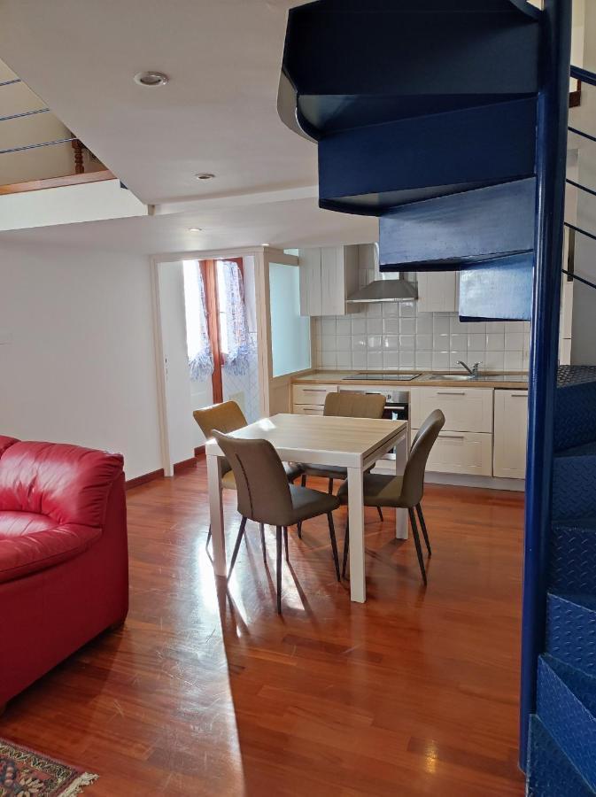 Marina Apartment City Centre Кальярі Екстер'єр фото