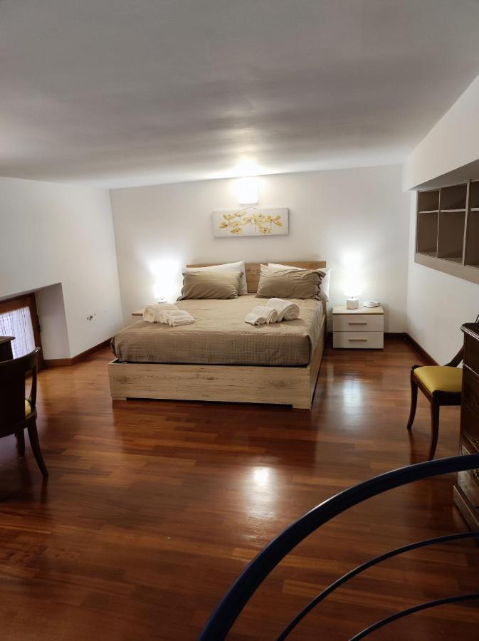 Marina Apartment City Centre Кальярі Екстер'єр фото