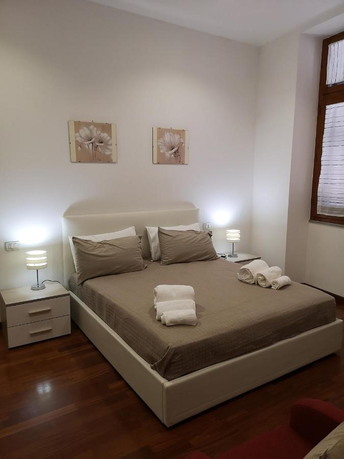 Marina Apartment City Centre Кальярі Екстер'єр фото