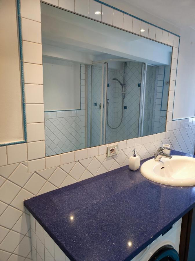 Marina Apartment City Centre Кальярі Екстер'єр фото